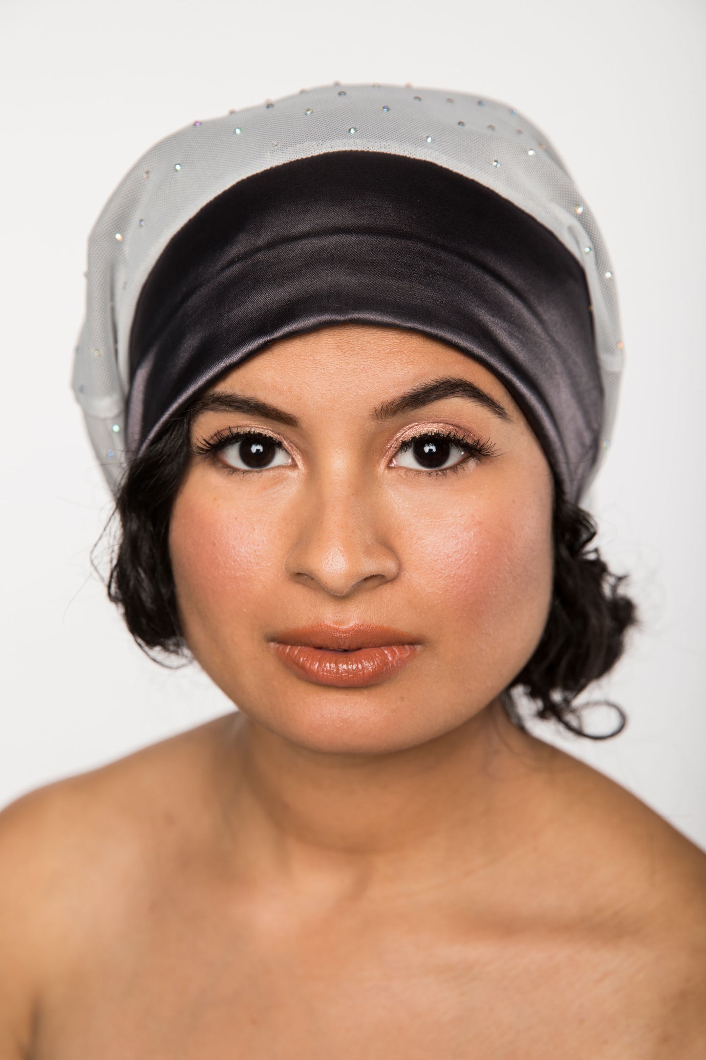 Silver Mesh Satin-Lined Bonnet with a Charcoal Band | Angel